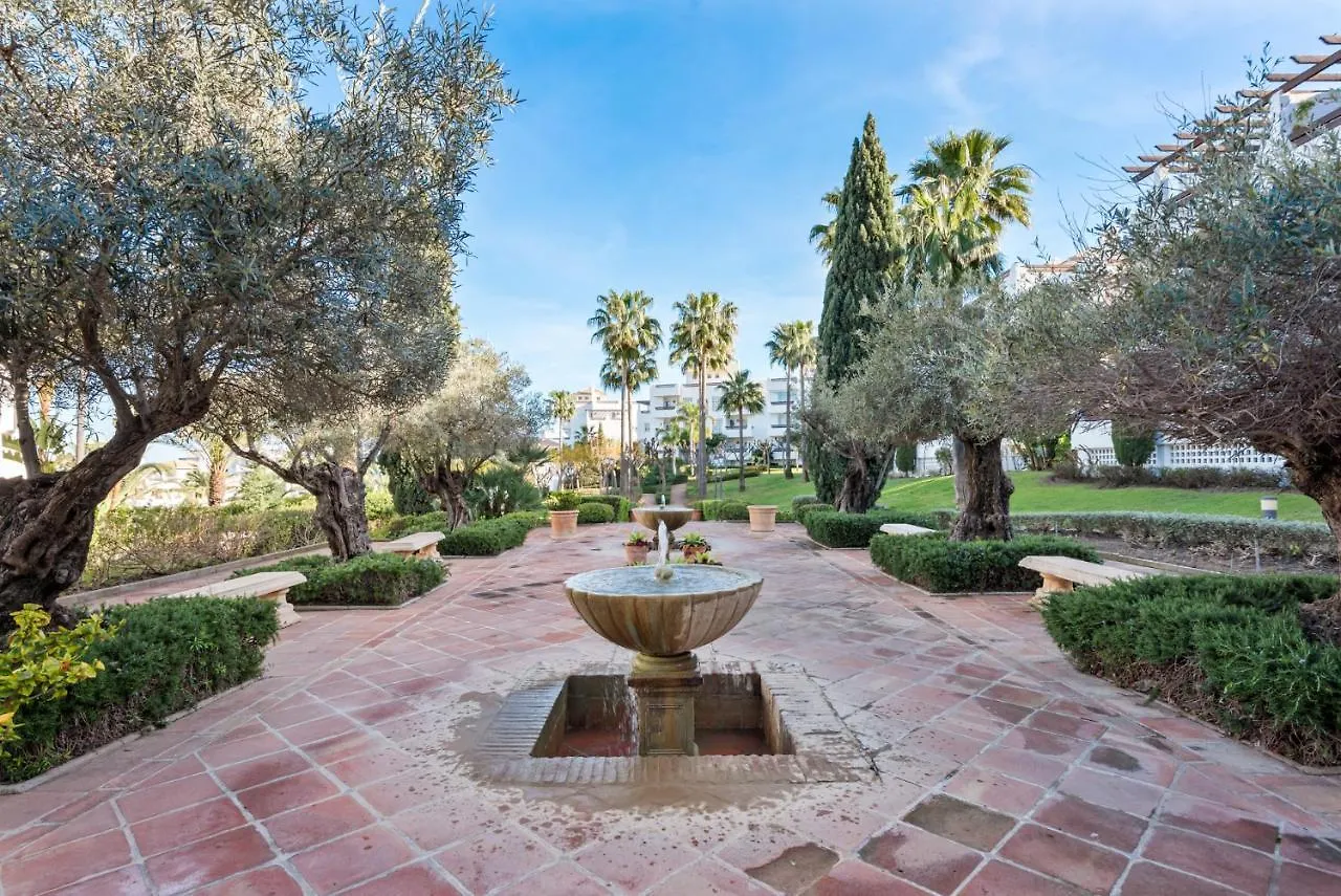 Estepona Apartment With Terrace And Pool By Costarentals - Ref M16